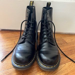 Doc Martens 1460 Smooth Leather Lace Up Boots Size 9